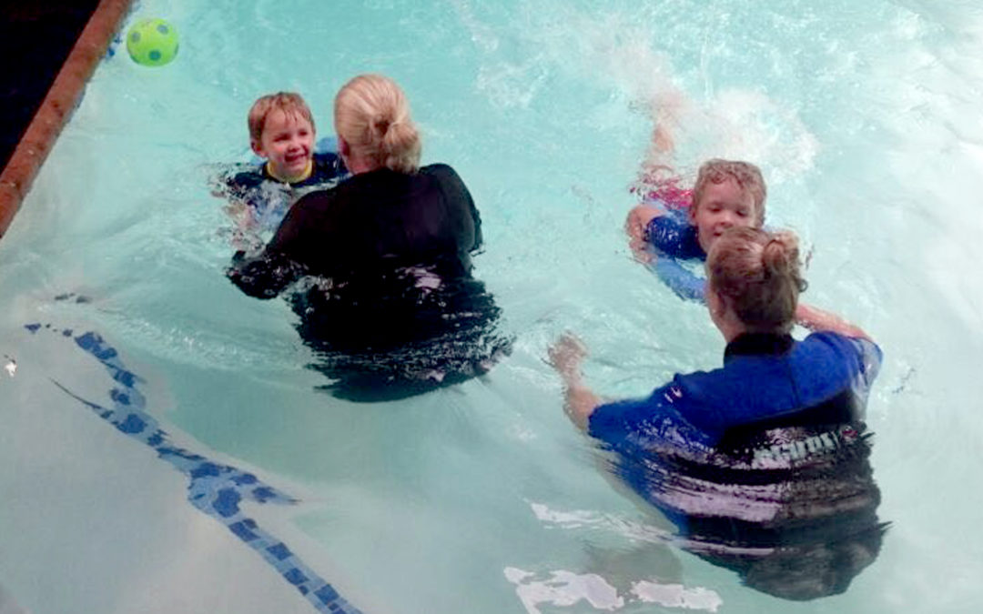 6 Signs of Good Swimming Lessons (And How To Spot Good Teachers)